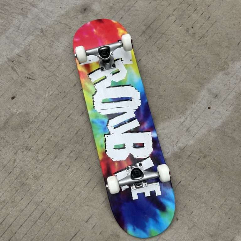 Colorful Graffiti skateboard 79cm double kick maple deck street board for teens – Groveride