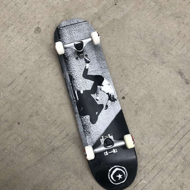 Black and White classic skateboard 79cm double kick maple deck street board – Groveride