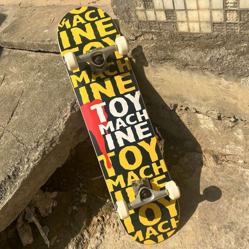Black Yellow Letters skateboard 79cm double kick maple deck street board – Groveride