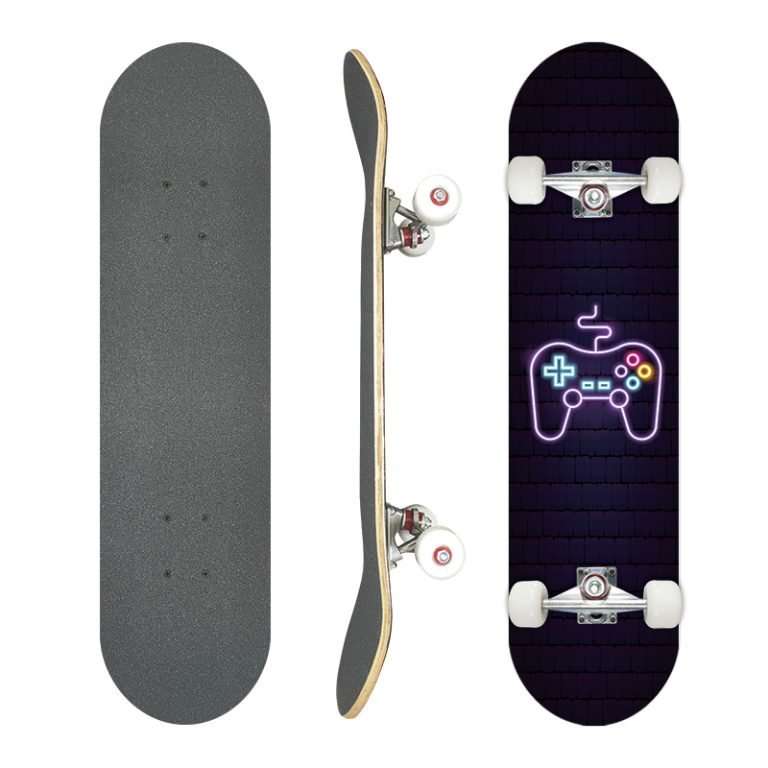 eSports gaming skateboard 79cm double kick maple deck for teens and gamers – Groveride