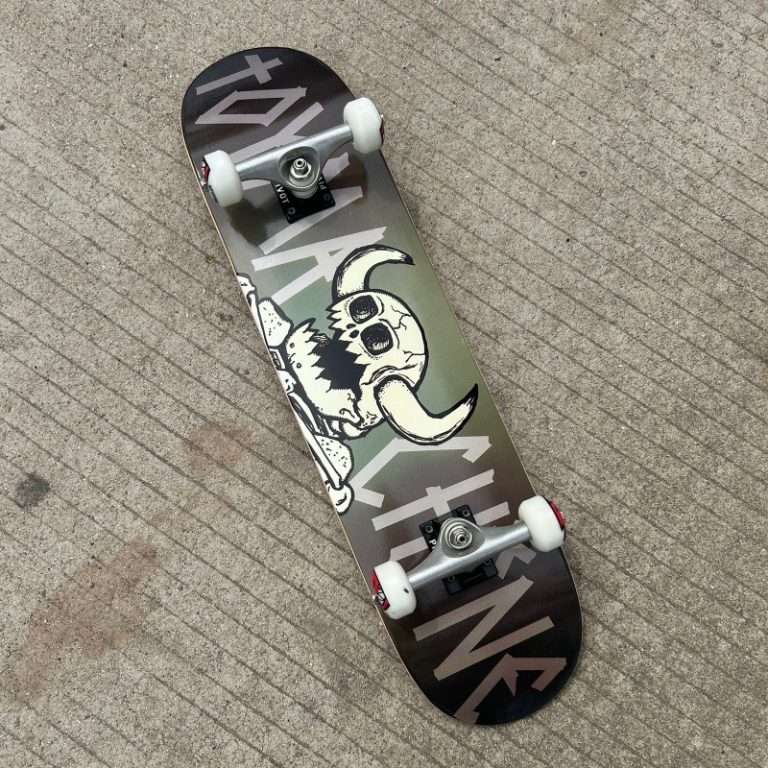 Bull Head graphic skateboard 79cm double kick maple deck street board – Groveride