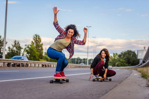 Physical slow rebound: longboard as an inefficient buffer